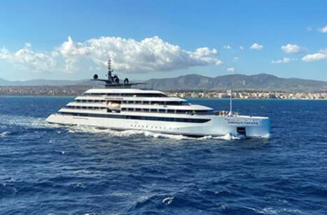 Emerald Sakara at sea