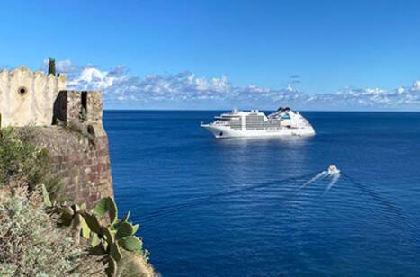 Staff stories: A standing Ovation | ROL Cruise