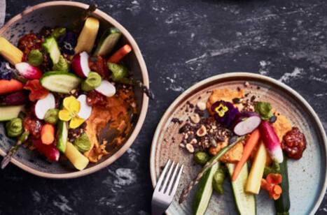 Which cruise ships have vegetarian restaurants?  | ROL Cruise