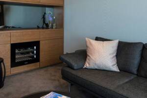 Royal Owner's Suite (RO), Seating, Scenic Jewel