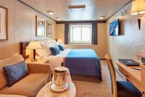 Britannia Oceanview Bedroom, Queen Victoria, Cunard