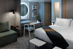 Sky Suite Bedroom (S1), Celebrity Millennium
