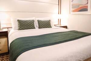 Interior Two Lower Beds, bedroom (IF), Royal Princess, Princess Cruises