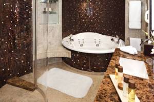 Wintergarden Suite, Bathroom, Seabourn Quest