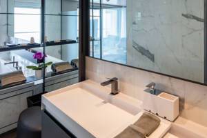 Bathroom, Spa Suite (SA), Scenic Eclipse