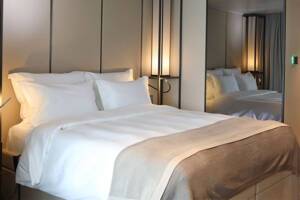 Bedroom, Verandah Suite (D), Scenic Eclipse