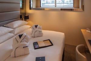 Standard Suite (E), Scenic Jade, Scenic River Cruises