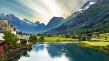 View CruiseTromsø to LongyearbyenDeal