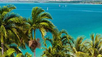 View Cruise11 Night Great Barrier Reef CruiseDeal