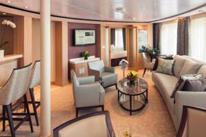 Owners Suite (O1), Living Area, Seabourn Sojourn