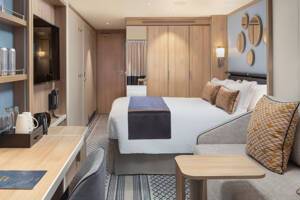 Balcony Cabin Living Area (GF), Iona