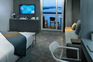 Aqua Sky Suite, Celebrity Millenniium