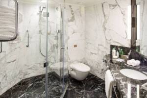 Vista Suite, Bathroom, Sirena, Oceania Cruises