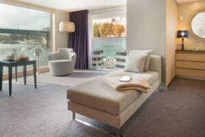 Royal One-Bedroom Suite, Scenic Azure