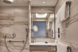 Superior Veranda bathroom, Silver Endeavour