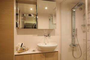 Bathroom, Junior Balcony Suite (BJ), Scenic Opal