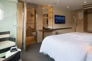 Balcony Suite (B), Scenic Gem