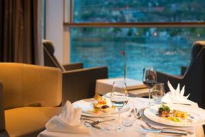 Dining Area, Royal Panorama Suite (RP), Scenic Amber