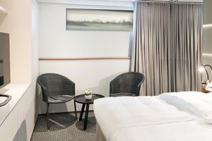 Emerald Stateroom, Emerald Luna