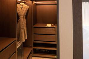 Wardrobe, Spa Suite (S), Scenic Eclipse II