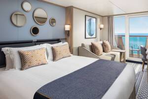 Balcony Cabin Bedroom (GE), Iona
