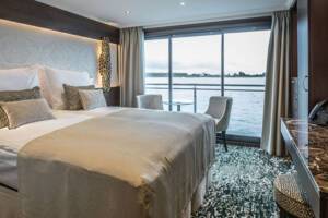 Standard Suite Bedroom (2), MS William Wordsworth, Riviera Travel
