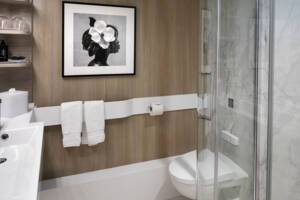 AquaClass Stateroom, Bathroom, Celebrity Beyond
