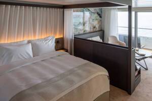 Bedroom, Spa Suite (S), Scenic Eclipse