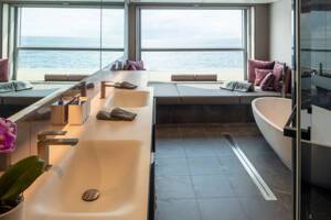 Bathroom, Owner's Penthouse Suite (OP), Scenic Eclipse