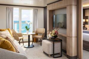 Suite Living Area (B6), Iona