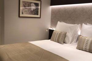 Standard Suite Bedroom (6), MS Geoffrey Chaucer, Riviera Travel