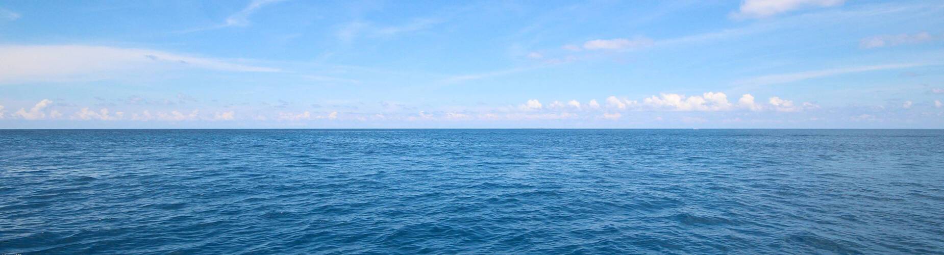 Horizon of the sea